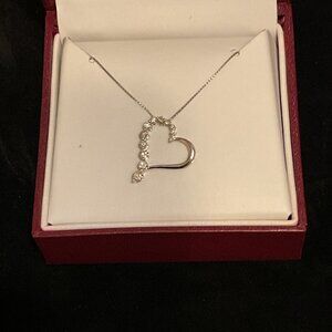 14KW white gold 1/2 carat diamond necklace